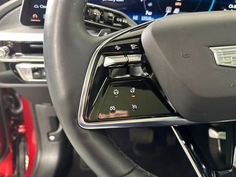 Used 2024 Cadillac Lyriq Luxury image 15