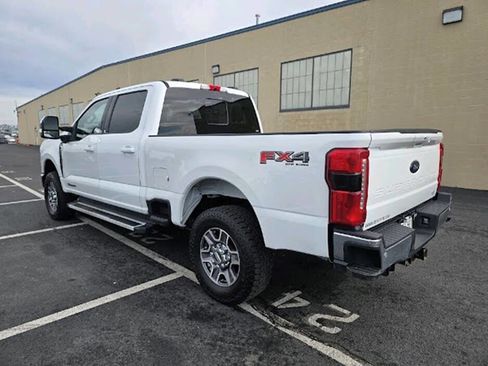 Used 2023 Ford F250 Lariat w/ FX4 Off-Road Package image 3