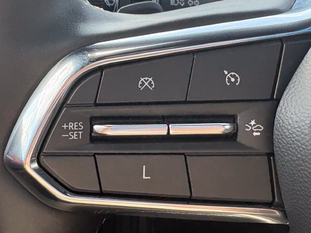 Used 2025 Chevrolet Traverse Z71 w/ Driver Confidence Package AWD/4WD image 7
