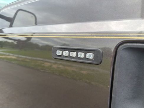 Used 2005 Ford F350 XLT AWD/4WD image 16