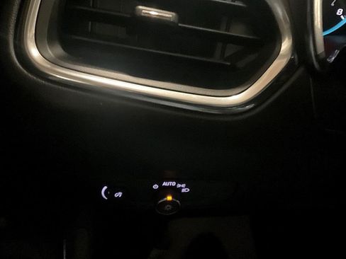 Used 2020 Chevrolet Equinox LS w/ LS Convenience Package image 23