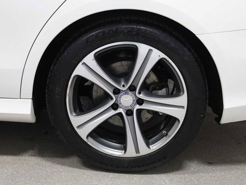 Used 2017 Mercedes-Benz E 300 4MATIC image 36