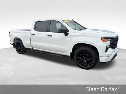 Used 2023 Chevrolet Silverado 1500 Custom AWD/4WD image 2