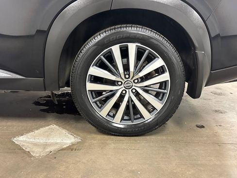 Used 2022 Nissan Pathfinder Platinum w/ Cargo Package image 12