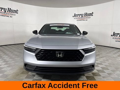 Used 2024 Honda Accord Sport image 3