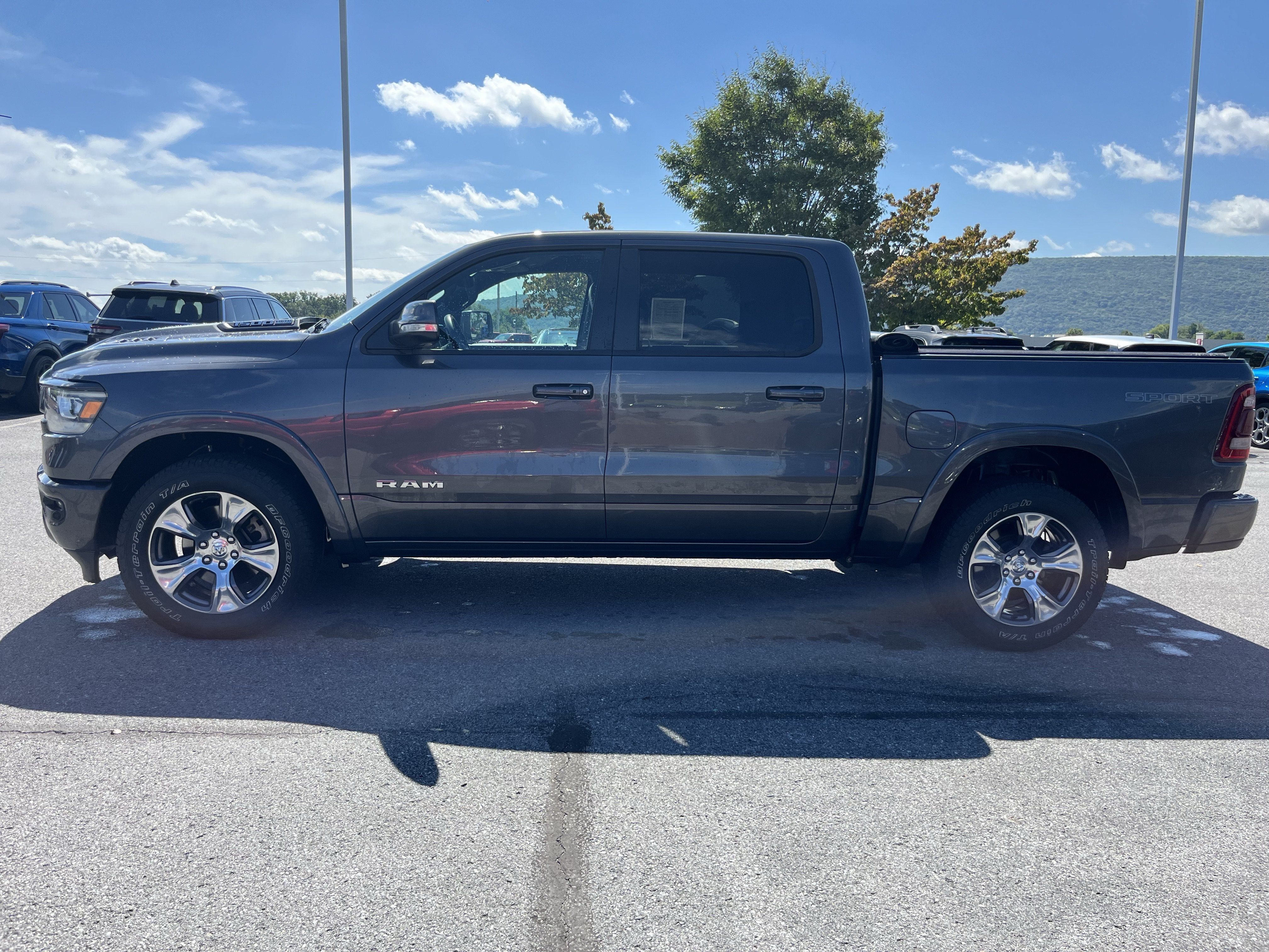 Used 2021 RAM 1500 Laramie w/ Sport Appearance Package AWD/4WD image 9