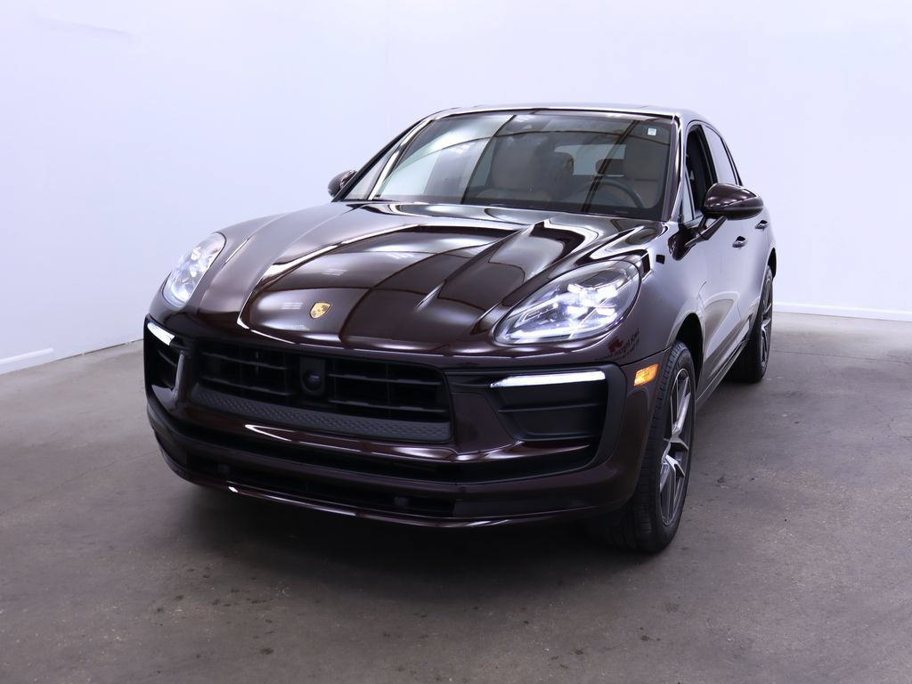 Used 2024 Porsche Macan AWD/4WD image 12