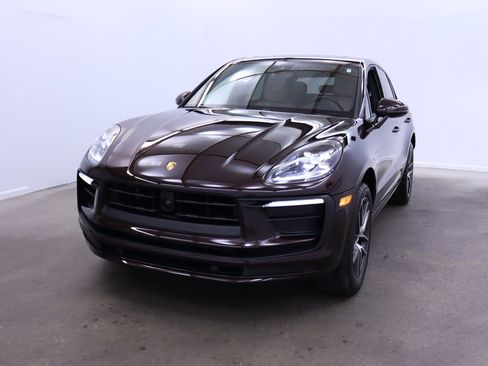 New 2024 Porsche Macan image 12