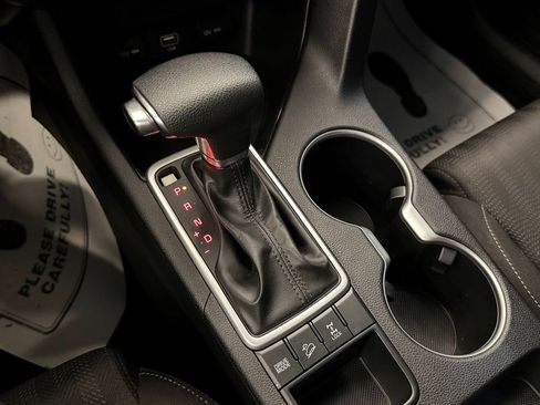 Used 2020 Kia Sportage LX image 16