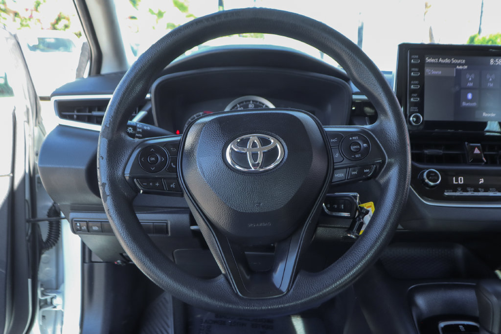 Used 2020 Toyota Corolla LE w/ Carpet Mat Package (TMS) FWD image 19