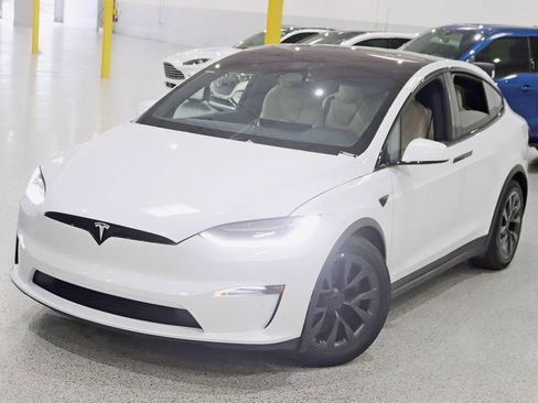 Used 2022 Tesla Model X AWD/4WD image 5