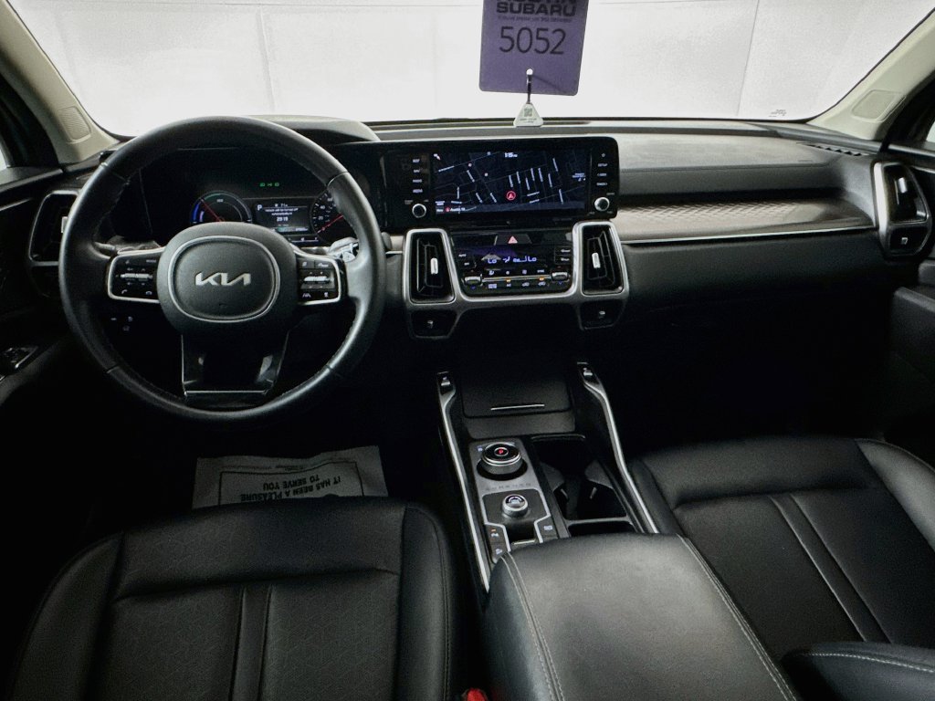 Used 2022 Kia Sorento EX w/ Panoramic Sunroof Package FWD image 27