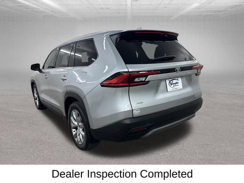 Used 2024 Toyota Grand Highlander AWD image 9
