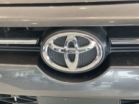 Certified 2023 Toyota 4Runner TRD Off-Road Premium w/ Moonroof Package AWD/4WD image 10