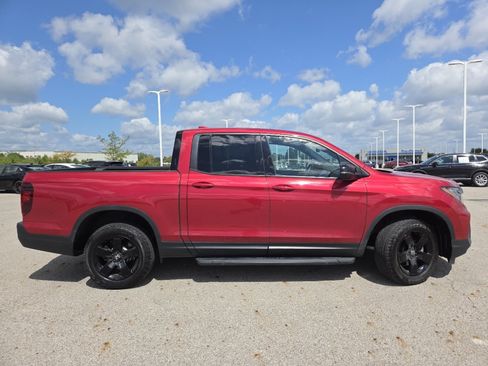 Used 2025 Honda Ridgeline Black Edition image 19