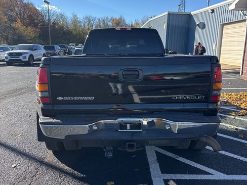 Used 2004 Chevrolet Silverado 3500 LT w/ Heavy-Duty Power Package image 5