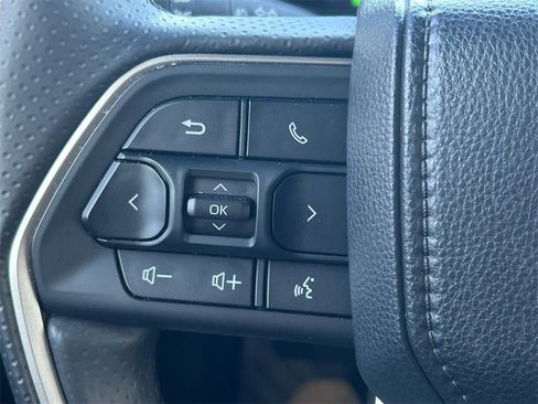 Used 2025 Toyota 4Runner TRD Off-Road Premium image 43