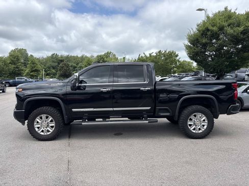Used 2024 Chevrolet Silverado 2500 High Country w/ High Country Premium Package AWD/4WD image 5