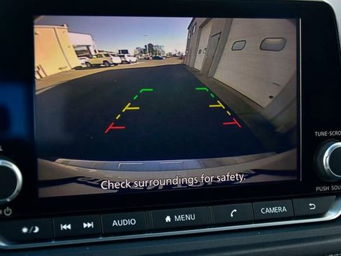 Used 2023 Nissan Rogue SV image 20