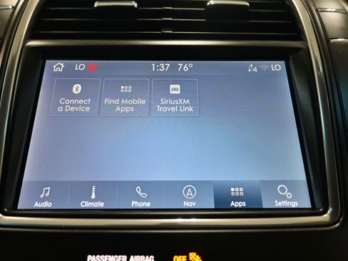 Used 2019 Lincoln Nautilus Select AWD/4WD image 17