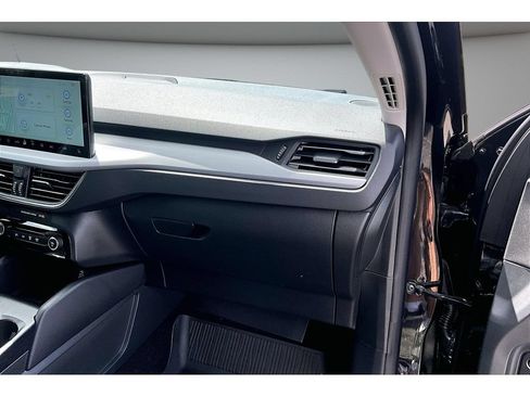 Used 2025 Ford Escape SE w/ PHEV Premium Package FWD image 18