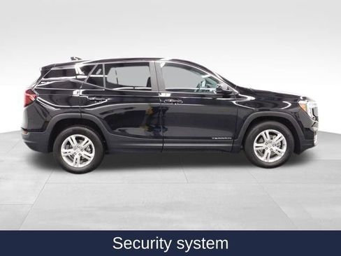 Used 2024 GMC Terrain SLE image 19