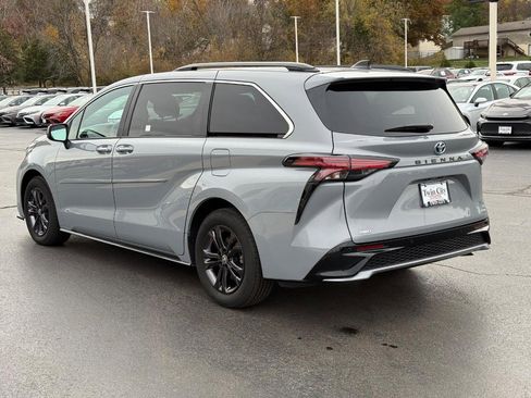 Certified 2024 Toyota Sienna XSE image 7