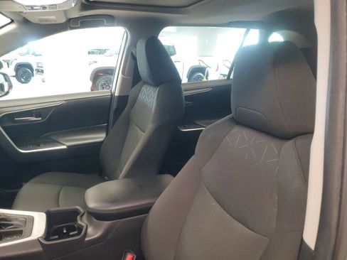 Certified 2024 Toyota RAV4 XLE w/ Convenience Package image 17