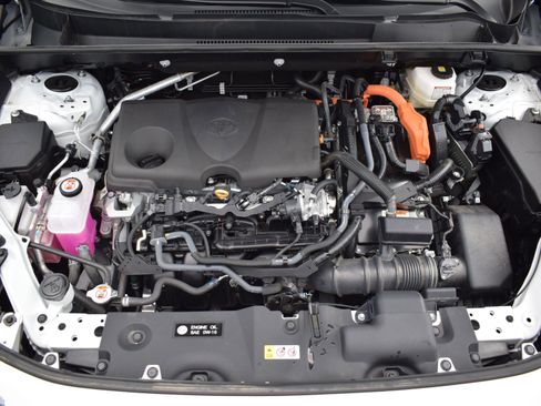 Used 2025 Toyota RAV4 XLE image 9