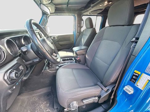 Used 2023 Jeep Wrangler Unlimited w/ Cold Weather Group AWD/4WD image 23