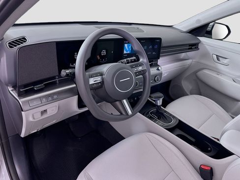 New 2026 Hyundai Kona SE image 9