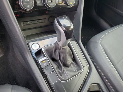 Used 2024 Volkswagen Taos SE image 23