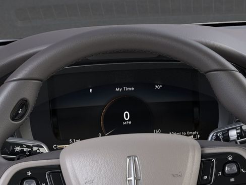 New 2024 Lincoln Corsair AWD w/ Equipment Group 101A image 13