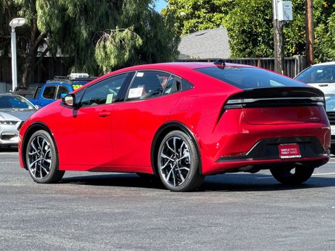 New 2026 Toyota Prius Plug-In Hybrid FWD image 7