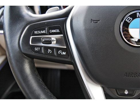 Used 2022 BMW 330i xDrive Sedan w/ Driving Assistance Package image 15