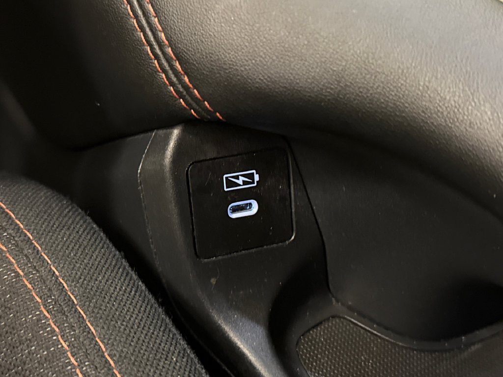 Certified 2025 Honda HR-V Sport image 30