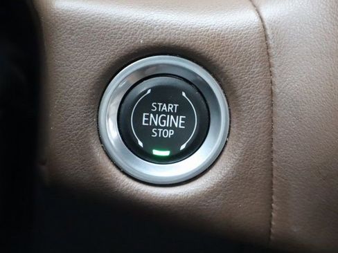 Used 2021 Chevrolet Suburban High Country w/ Premium Package image 31