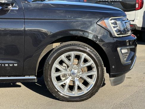 Used 2019 Ford Expedition Platinum image 46
