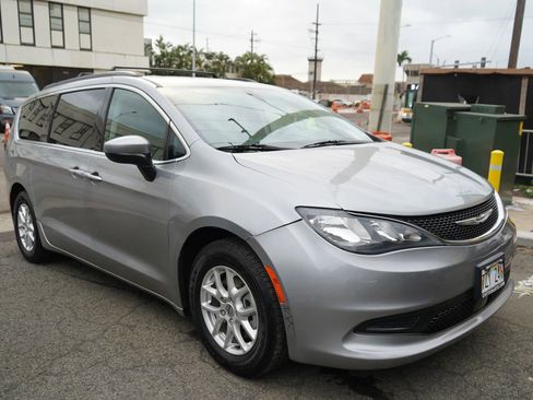 Used 2021 Chrysler Voyager Lxi FWD image 6