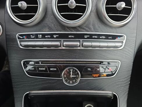 Used 2017 Mercedes-Benz C 300 4MATIC Cabriolet image 32