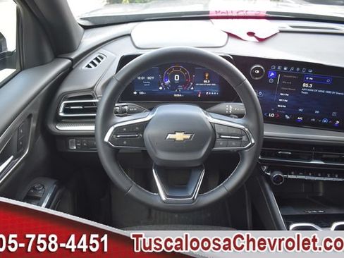 Used 2025 Chevrolet Traverse LT w/ LPO, Floor Liner Package FWD image 29