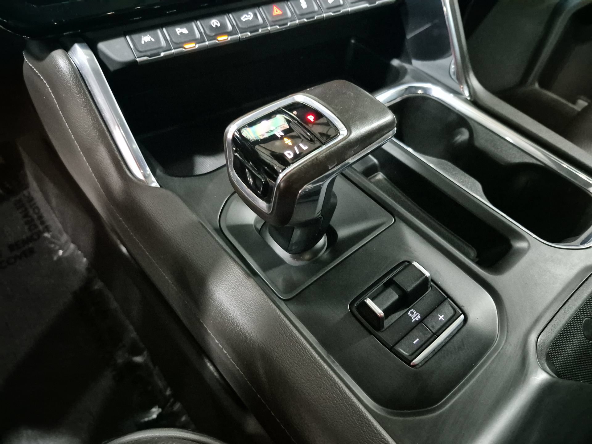 Used 2024 GMC Sierra 1500 Denali w/ Denali Reserve Package AWD/4WD image 17