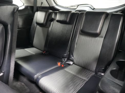 Used 2018 Toyota Highlander Plus FWD image 14