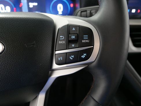 Used 2025 Ford Explorer Active w/ Active Comfort Package AWD/4WD image 28