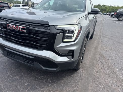 Used 2026 GMC Terrain Elevation w/ Elevation Premium Package AWD/4WD image 10