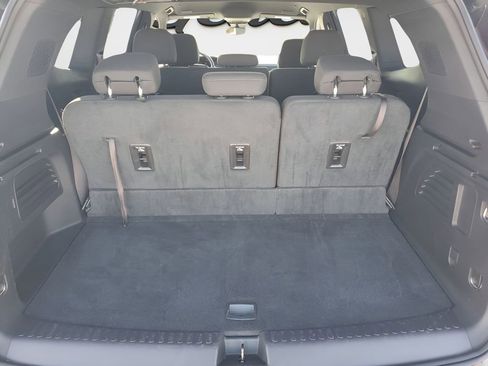 Used 2025 GMC Acadia Elevation image 22