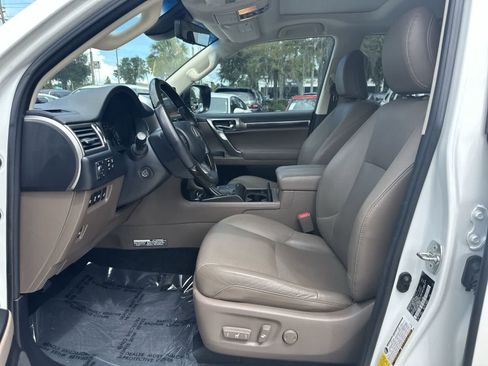 Used 2023 Lexus GX 460 Luxury AWD/4WD image 13