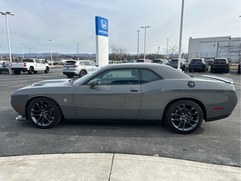Used 2023 Dodge Challenger R/T Scat Pack RWD image 8