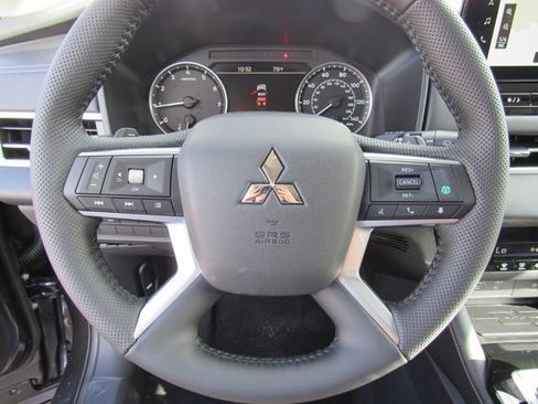 New 2026 Mitsubishi Outlander SE FWD image 31