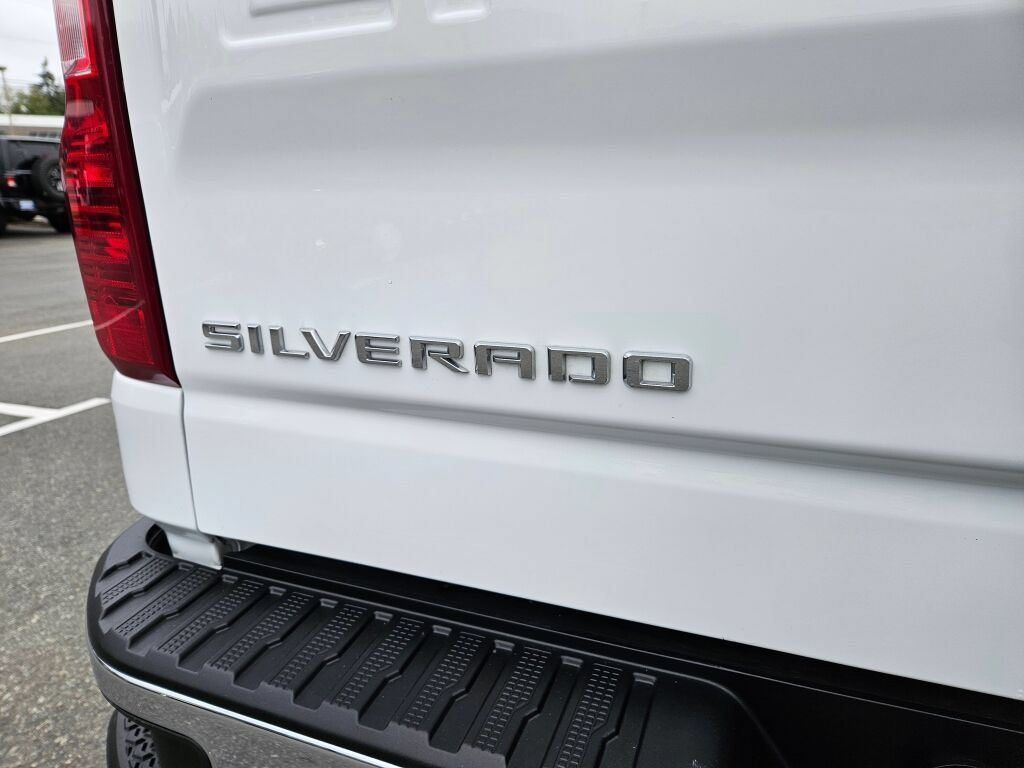 Used 2025 Chevrolet Silverado 1500 W/T RWD image 9